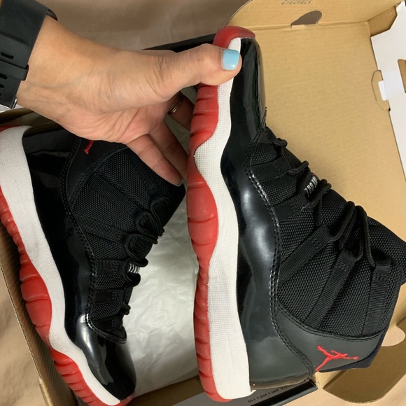 Air Jordan Bred 11 5.5 - Picture 6 of 7